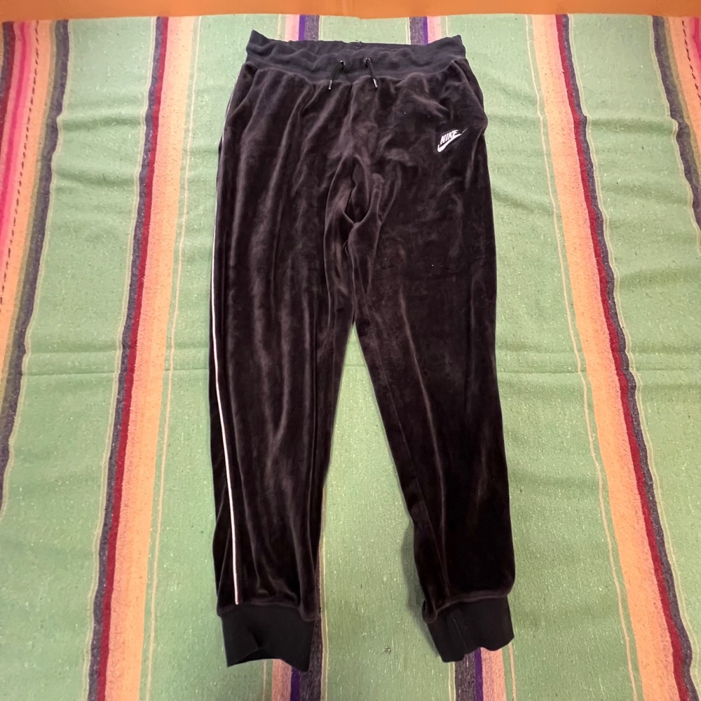 Nike Velour Joggers Womens Small Black Velvet Tapered Sweatpants Side Stripe